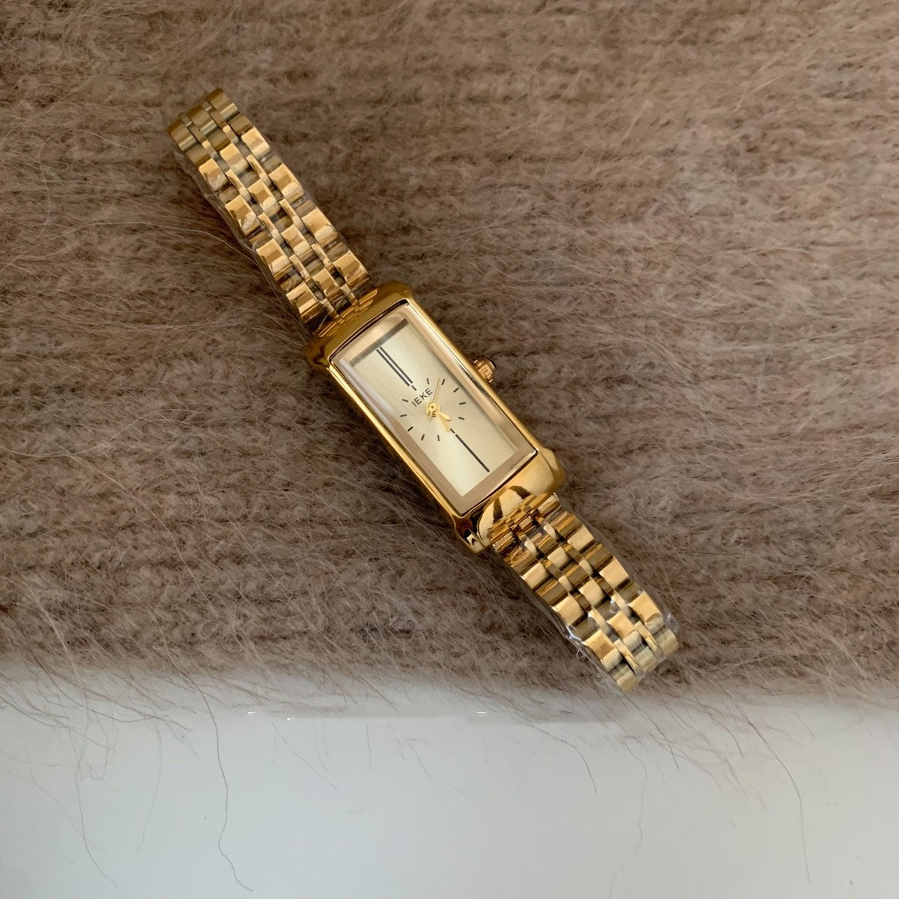 Original product reference image for Women's Rectangular Gold Quartz Watch