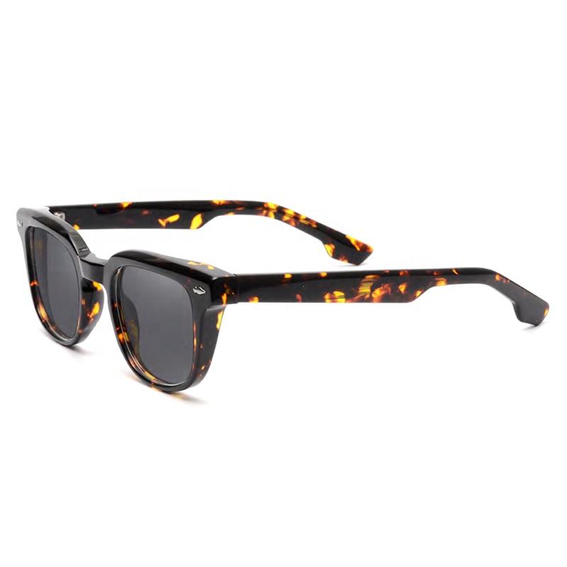 Square acetate polarized sunglasses front view