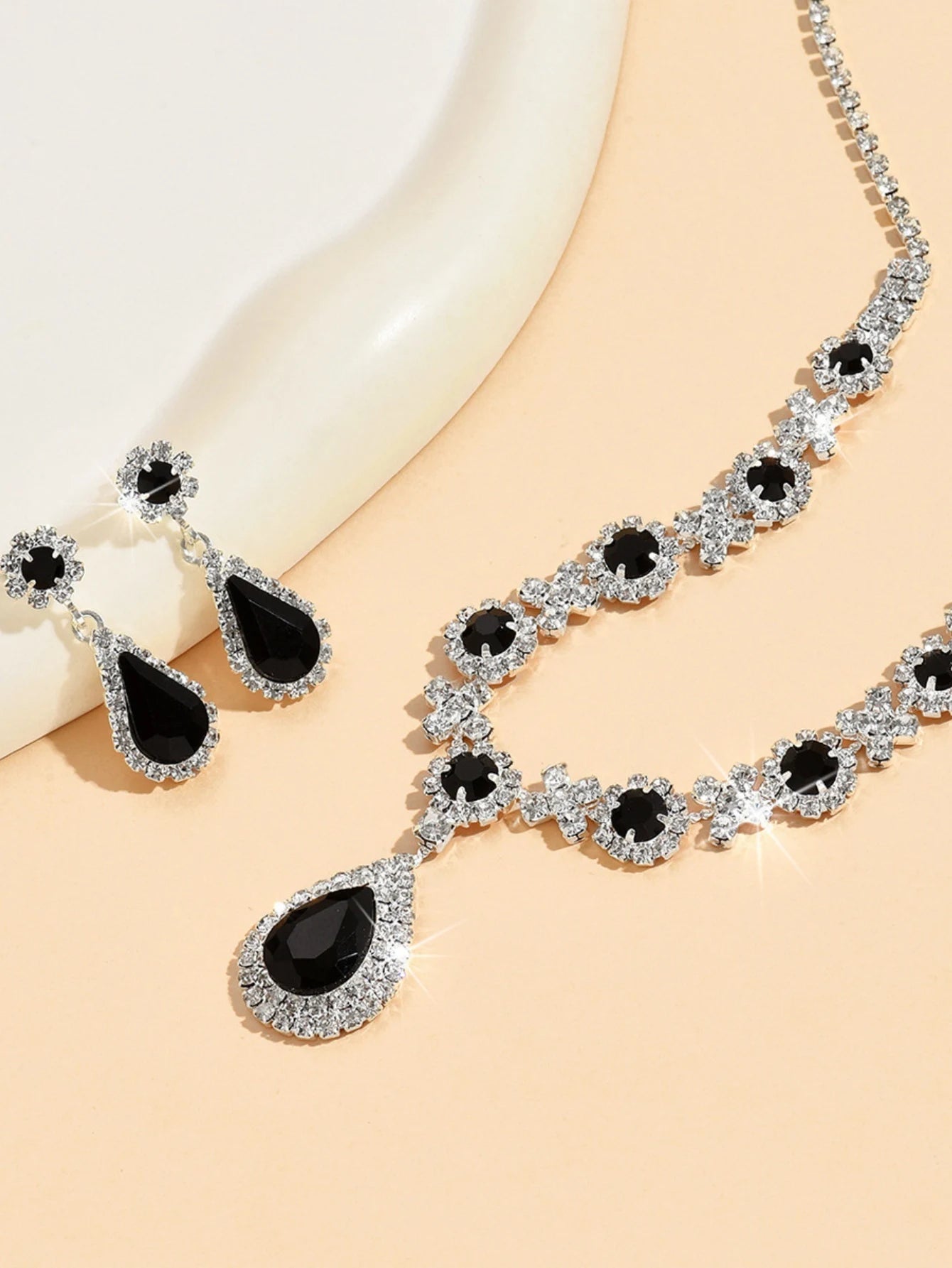 Women's 3-Piece Crystal Droplet Necklace & Earrings Set – Elegant Wedding Jewelry