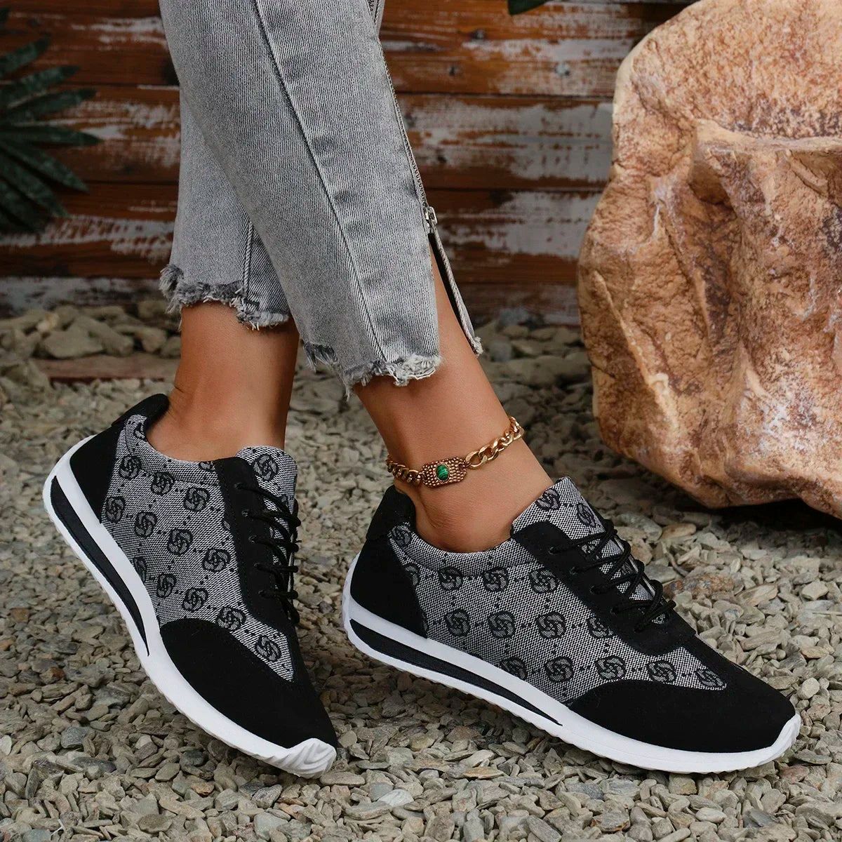 Women's Floral Lace-Up Sneakers – Flat Casual Walking Shoes