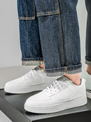 Fashionable sports shoes