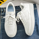 Fashionable sports shoes