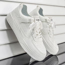 Fashionable sports shoes