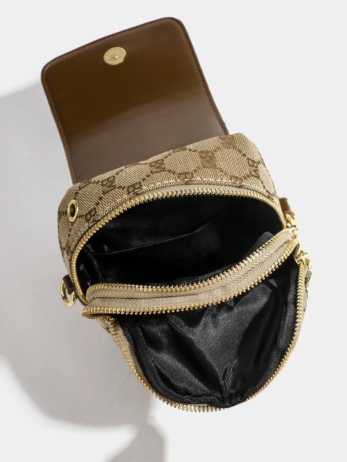 Women’s Checkered Round Crossbody Bag With Flap