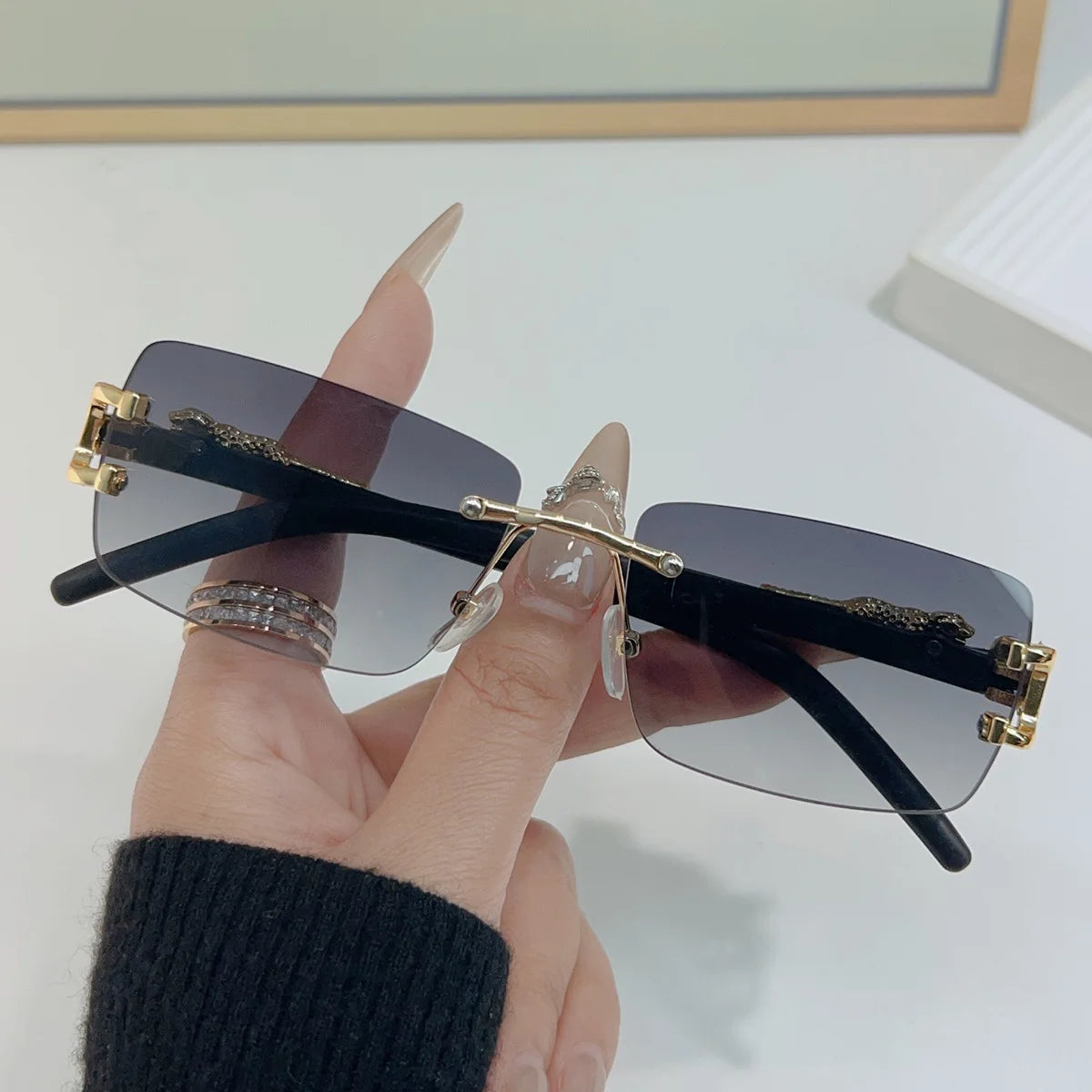 Frameless Rectangle Sunglasses – Unisex Mirror Lens