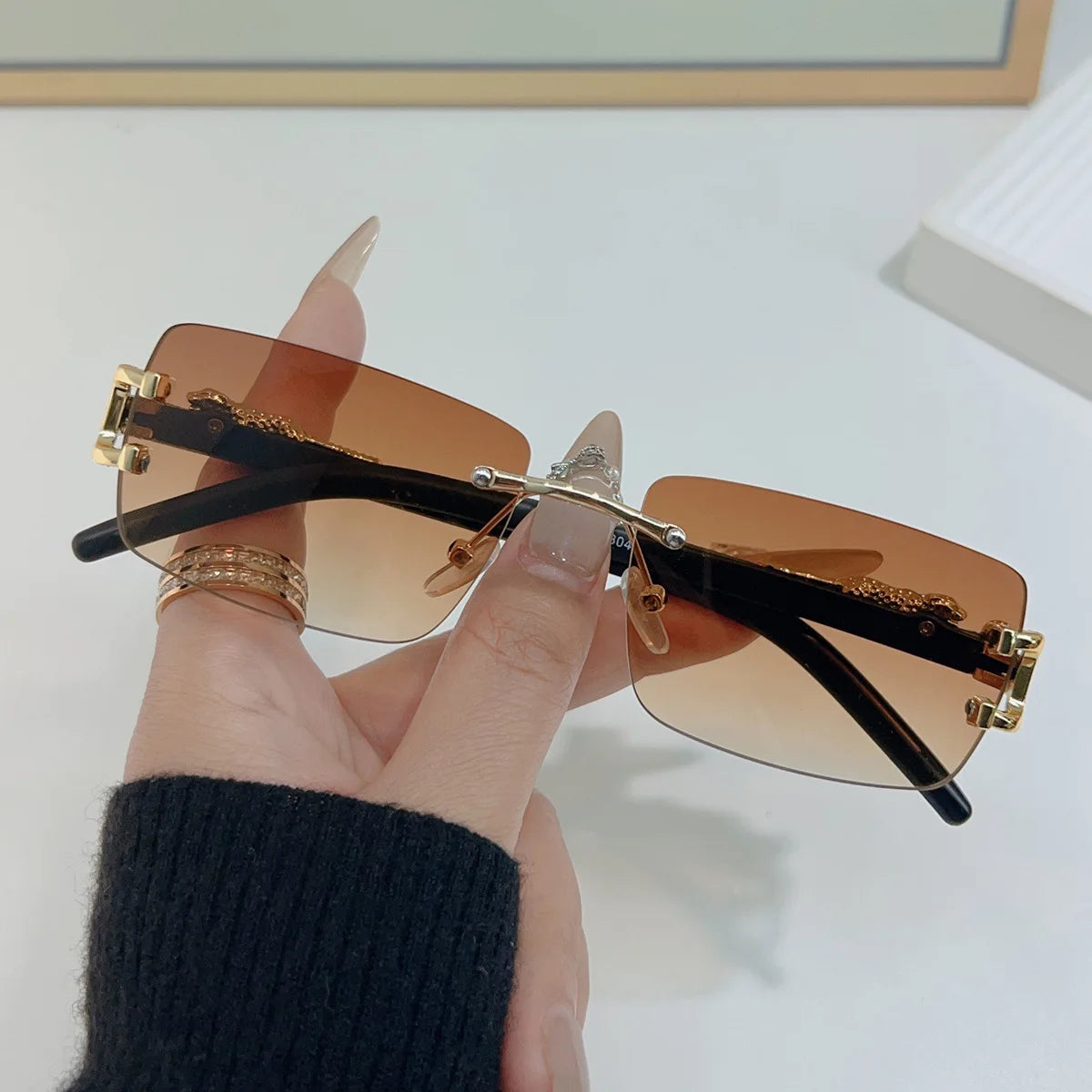 Frameless Rectangle Sunglasses – Unisex Mirror Lens