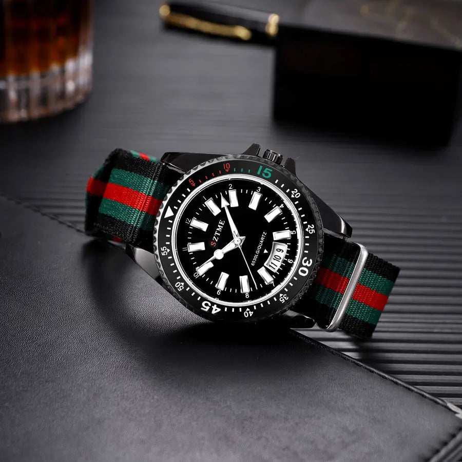 Nylon Strap Calendar Quartz Watch – Minimalist Unisex Business Watch