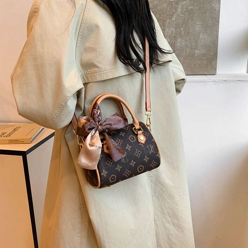 Minimalist Large Capacity Leather Tote Bag – Women’s Designer Fashion Tote
