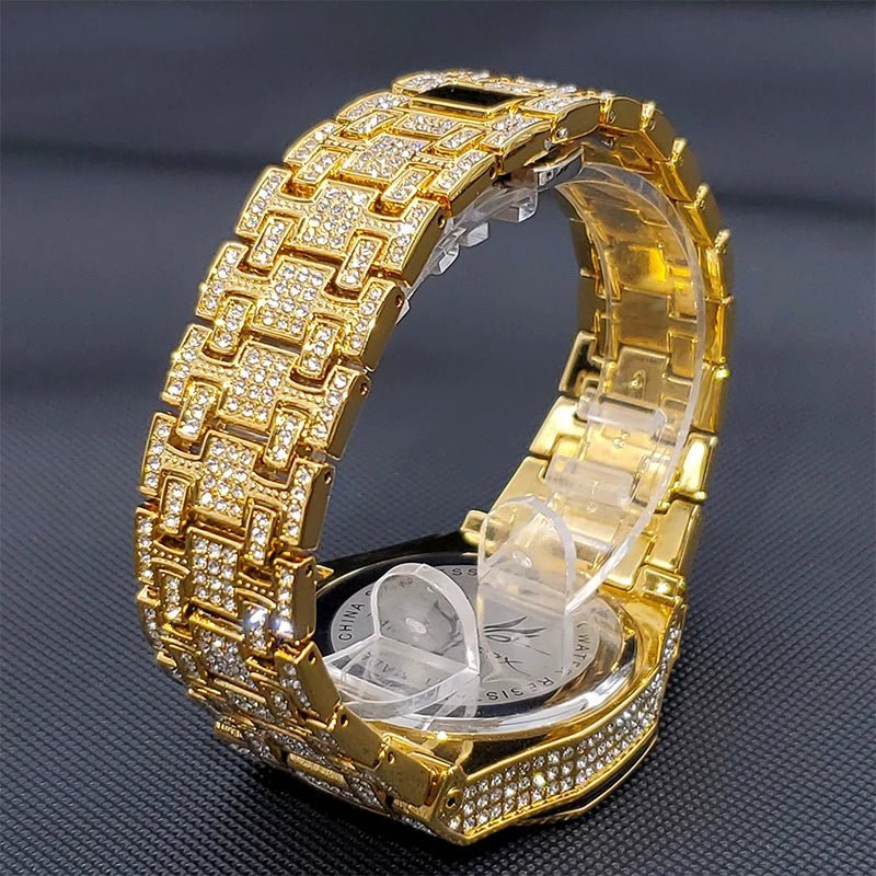Men's Iced Diamond Gold Quartz Watch — Luxury Calendar Wristwatch