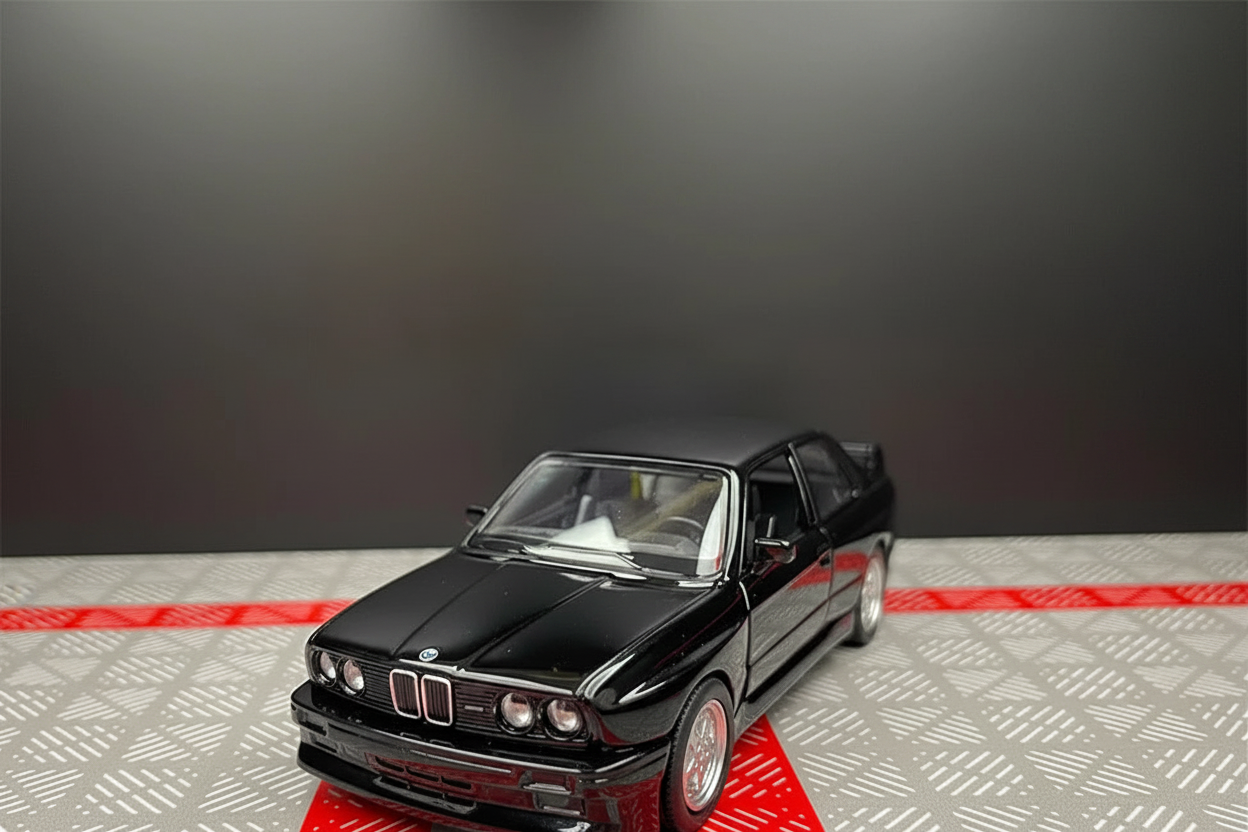 BMW M3 E30 — Black